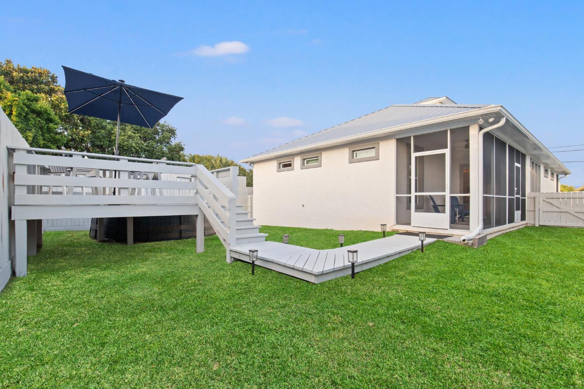 Holiday home Charming 3/2 House W/ Pool & Golf Cart Included - 1 Min Walk To Panama City Beach