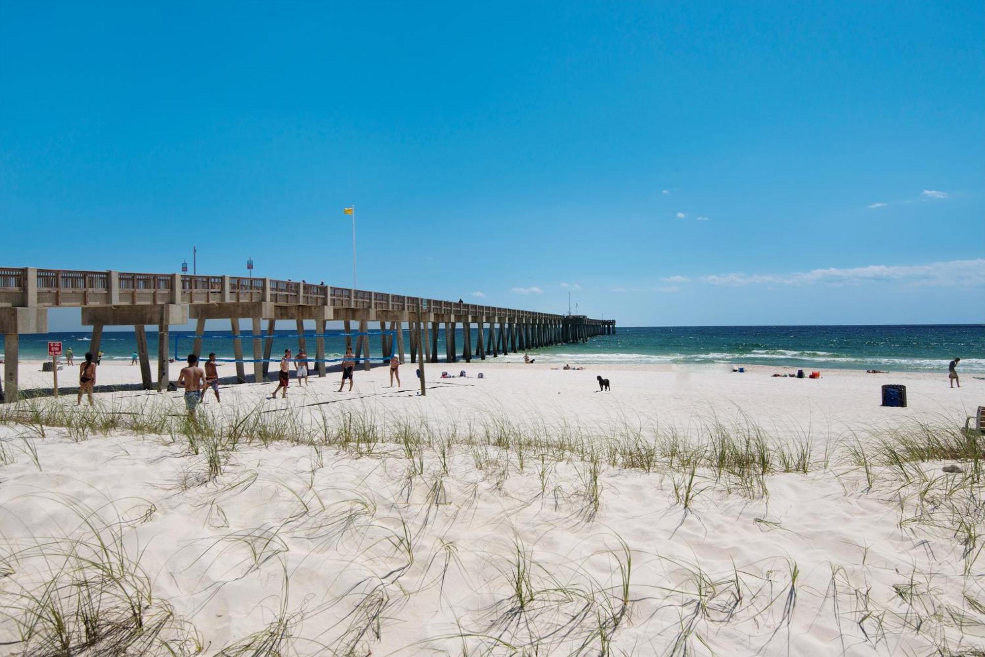 Charming 3/2 House W/ Pool & Golf Cart Included - 1 Min Walk To Holiday home Panama City Beach
